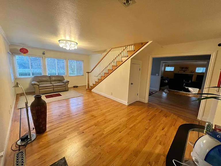 440 Radcliffe Dr — Photo 13