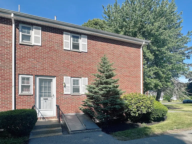 14 Emerson Gardens Rd #14 — Photo 1