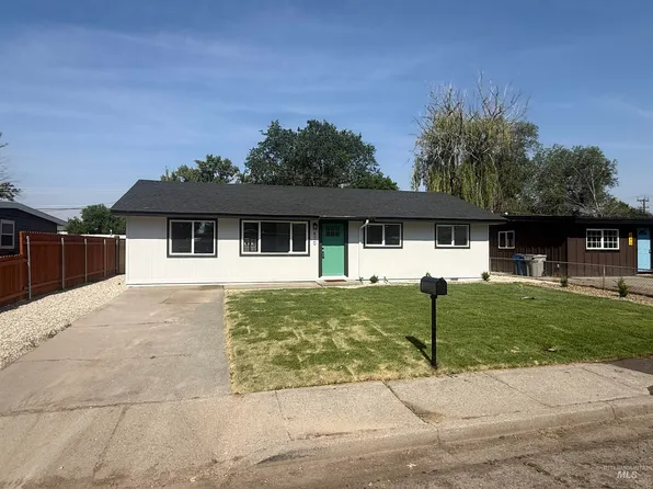670 S 13 E, Mountain Home, ID 83647