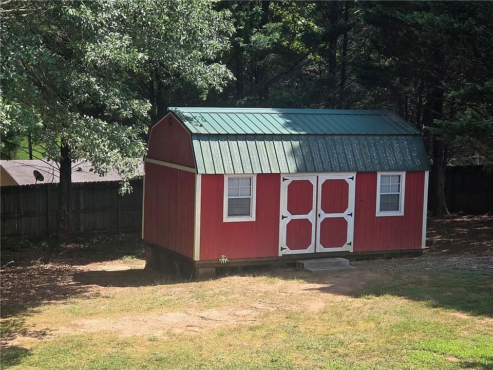 2nd image of 8330 Deliah Way