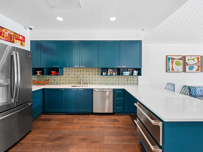 Grove Apartments — Photo 6