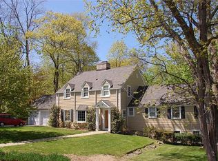 51 Mohegan Rd, Larchmont, NY 10538