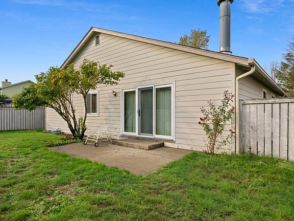 5th image of 6021 58th Ave SE