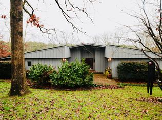 3016 Brownwood Dr, Chattanooga, TN 37404