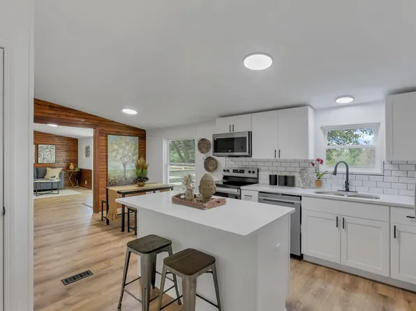 13303 Douglas Lane Rd, Centerburg, OH 43011