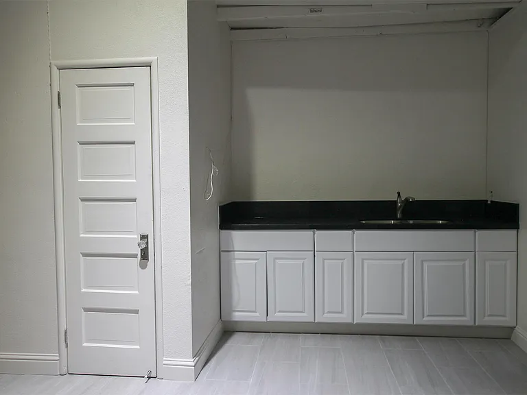 137 S K St #1 — Photo 3