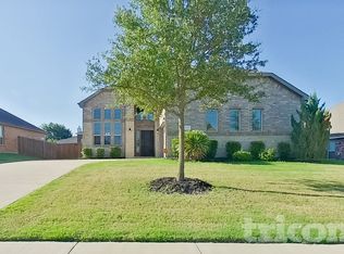 612 Golden Bell Dr, Red Oak, TX 75154