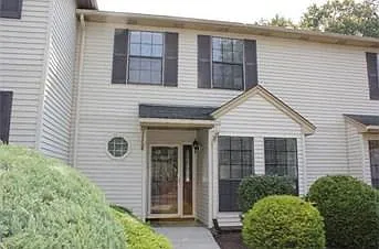 3002 Cricket Cir — Photo 1