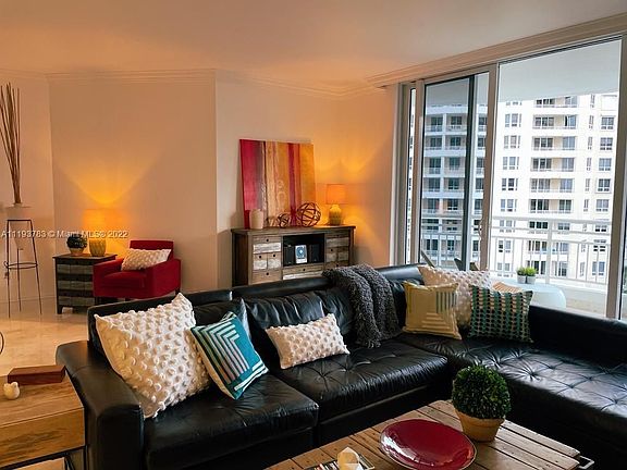 3rd image of 848 Brickell Key Dr APT 1003