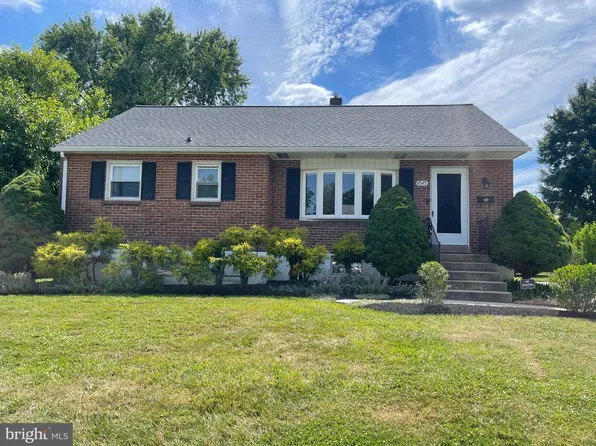 4545 Roslyn Dr, Wilmington, DE 19804