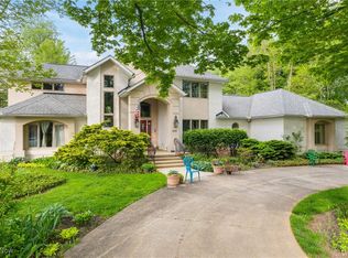 2496 Shadow Ridge Ln, Akron, OH 44333