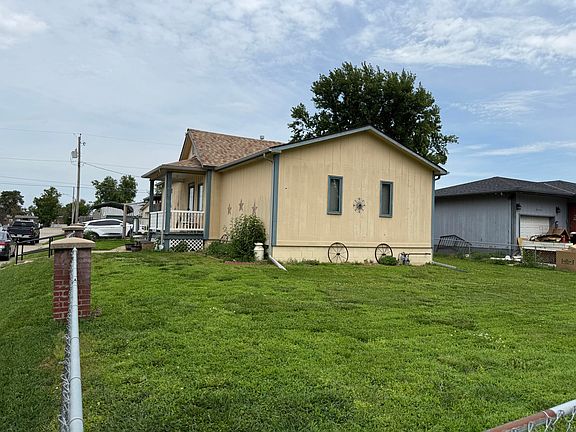 4th image of 701 N 34th St