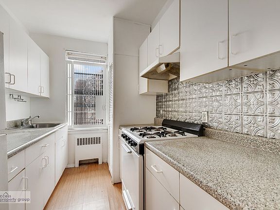 2nd image of 4499 Henry Hudson Pkwy APT 8I