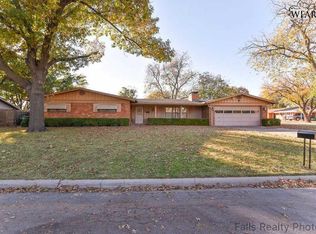 1518 Rita Ln, Iowa Park, TX 76367