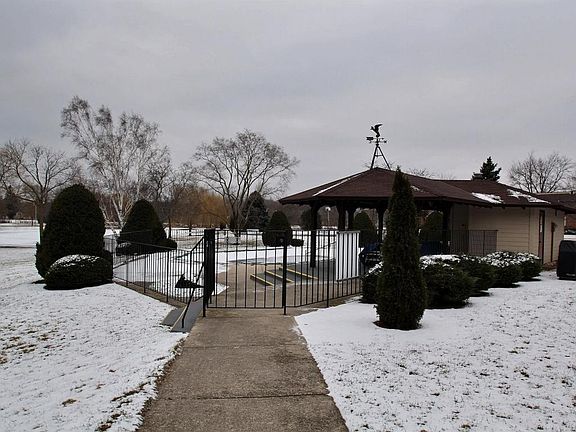 2nd image of 333 Park Hill Dr