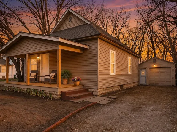 1504 S Hydraulic Ave, Wichita, KS 67211