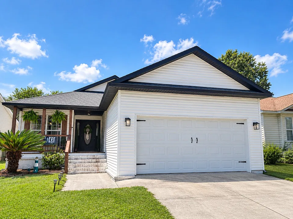 546 Beechcraft St