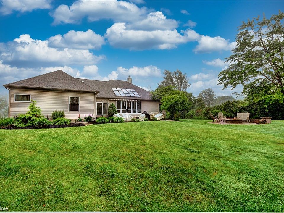 11280 Woodie Glen Dr, Chardon, OH 44024 Zillow