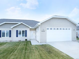 2400 Pembrooke Dr, Grand Forks, ND 58201