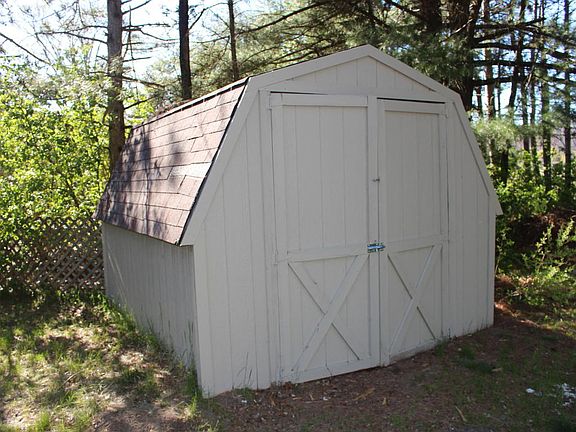 3rd image of 1521 E Pine Hill Ave