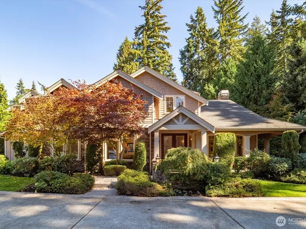 10705 226th Street SW, Edmonds, WA 98020