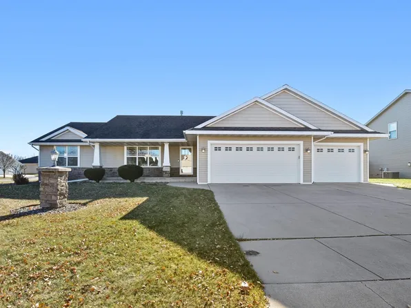 3090 Beth Dr, Green Bay, WI 54311