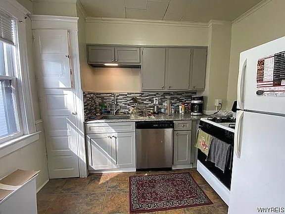 4th image of 56 Eastwood Pl Unit 1
