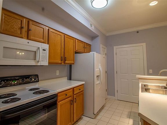 5th image of 13101 Mill Crossing Ct APT 103