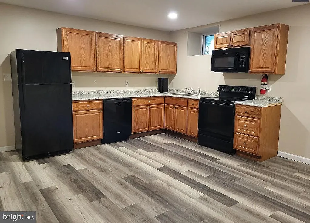 1 bed, 3655 sqft, $1,300 — Photo 1