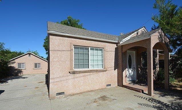 1st image of 2745 Clay St
