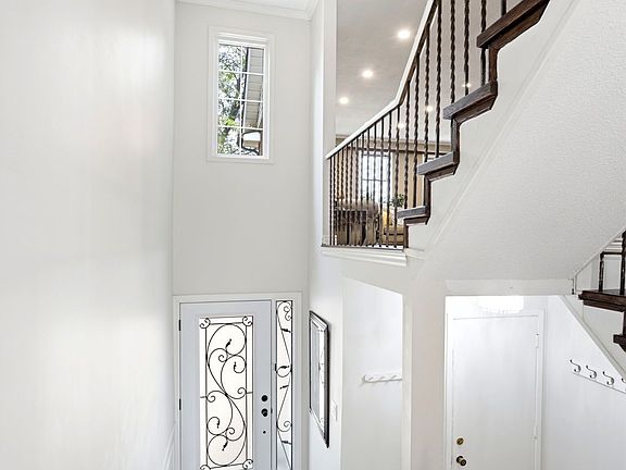 3rd image of 4141 Trellis Cres