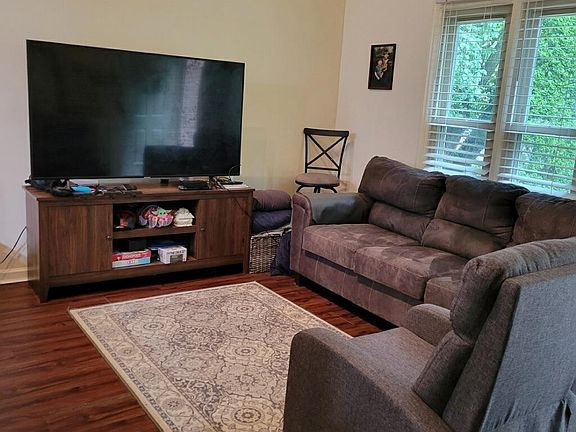 4th image of 130 Sparger Springs Ln