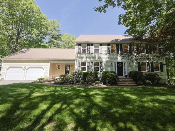 13 Valleywood Rd, Hopkinton, MA 01748