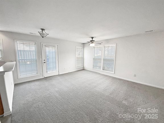4th image of 2643 Meadow Knoll Dr