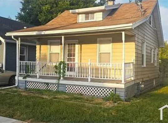 2915 N Wisconsin Ave — Photo 1