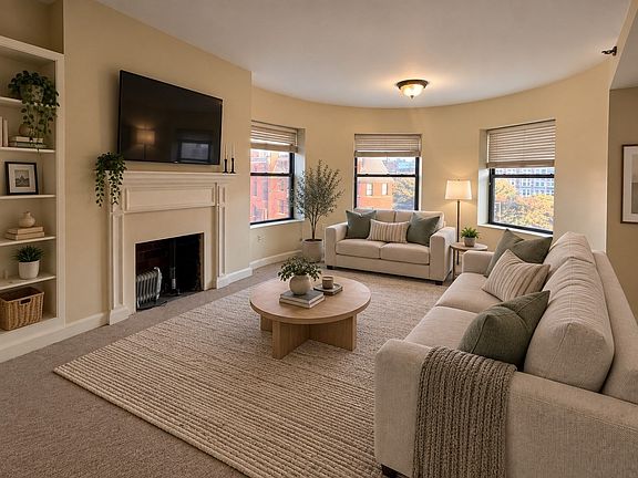 2nd image of 636 Beacon St APT 404