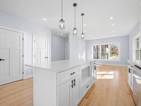 5th image of 71 Readville St #A
