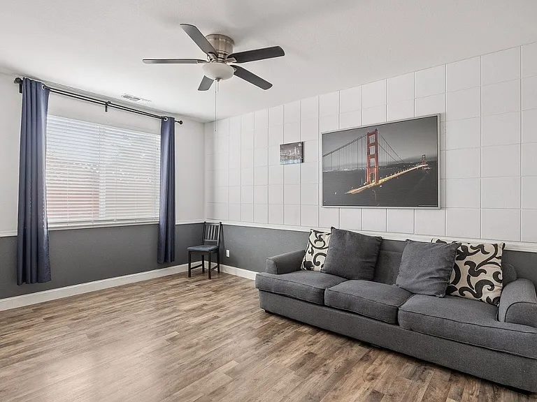 4169 Southampton St #8 — Photo 16