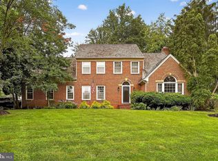 2883 Franklin Oaks Dr, Herndon, VA 20171
