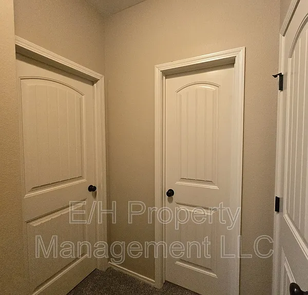 2146 N Woodlawn Blvd — Photo 20