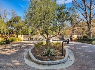 2691 Country Ridge Rd, Calabasas, CA 91302
