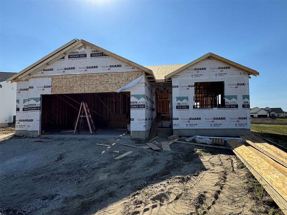 2nd image of 1202 NW Driftwood Dr