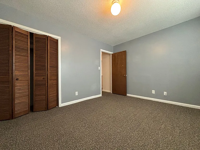 124 E Saltwood Pl — Photo 18