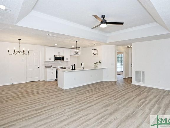 5th image of 25 S Nicholson Cir