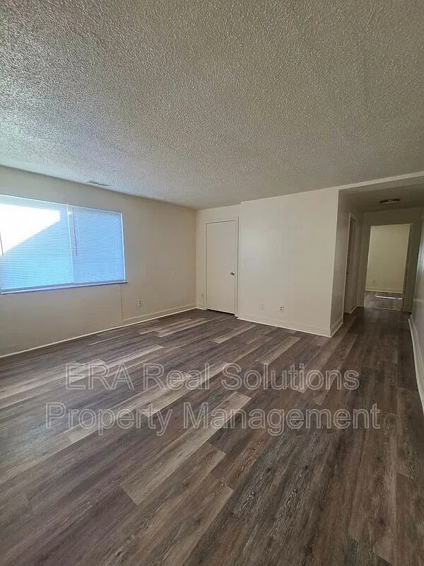 3 bed, 1.0 bath, $1,530 — Photo 3