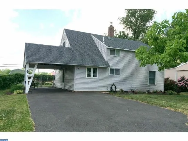 19 Ivy Hill Rd photo 1