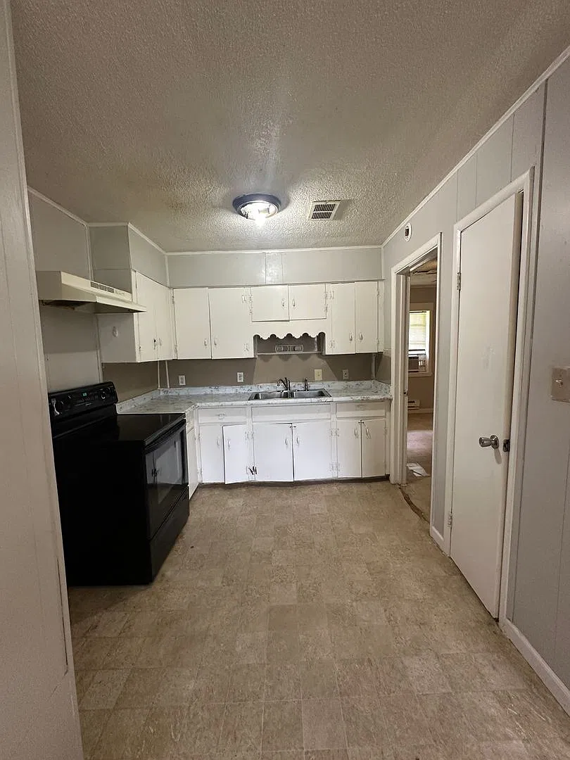 Franklin St. Duplex — Photo 4