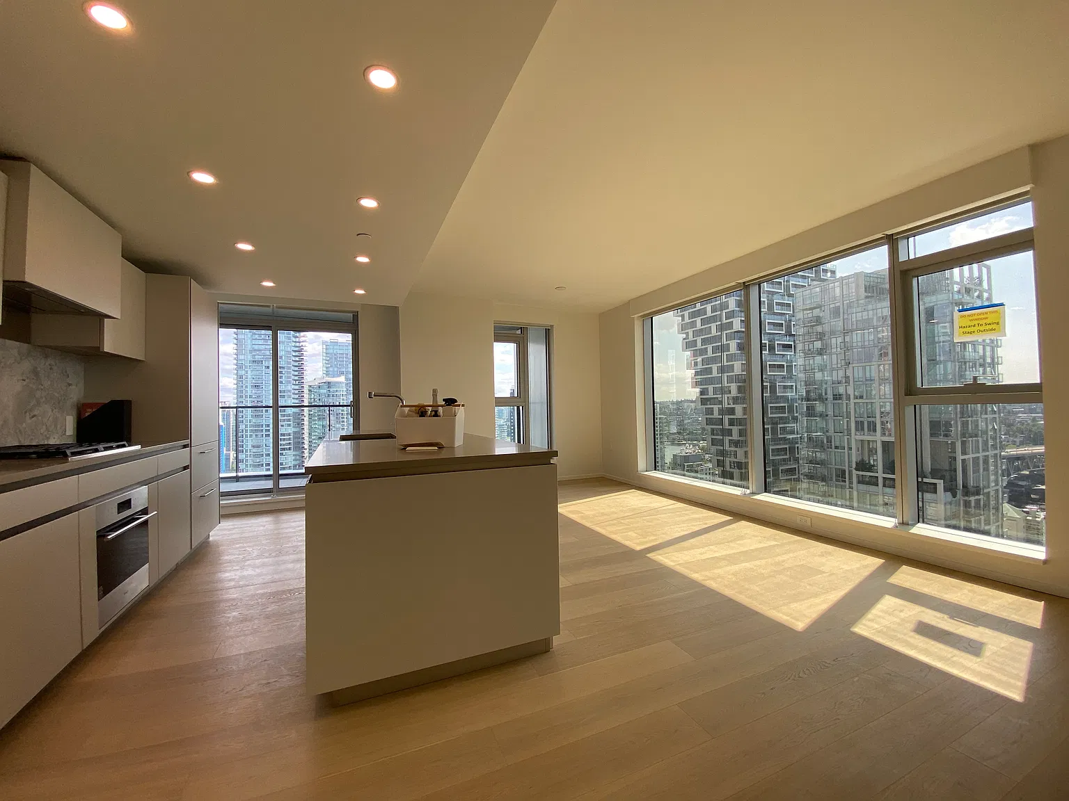 889 Pacific St — Photo 3