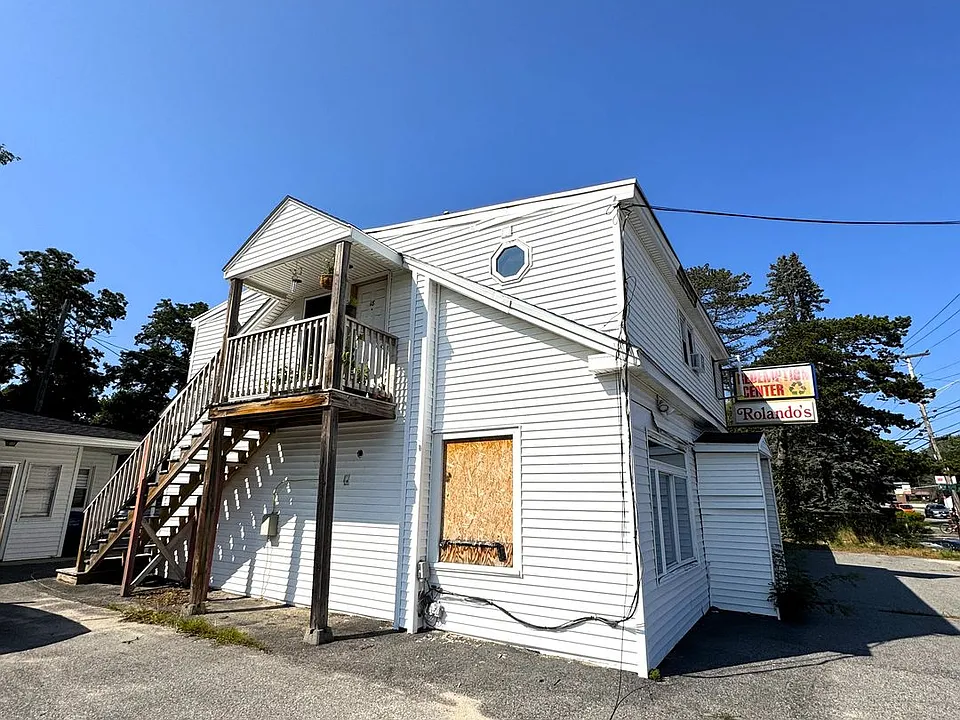 Tilton Apartments