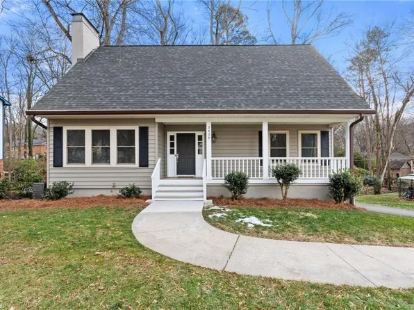 3438 Scarsborough Dr, Winston Salem, NC 27104